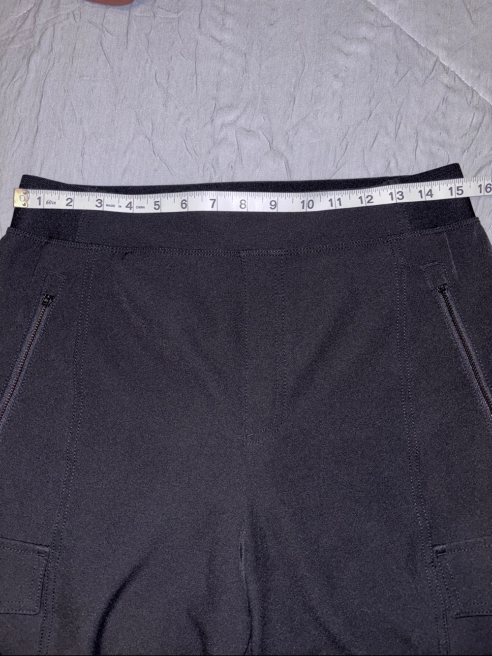Athleta Endless High Rise Women’s Black Cargo Pants - Picture 8 of 12